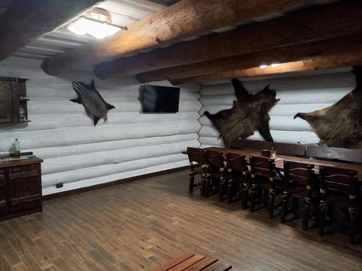ホテルЛаториця Suskovo エクステリア 写真